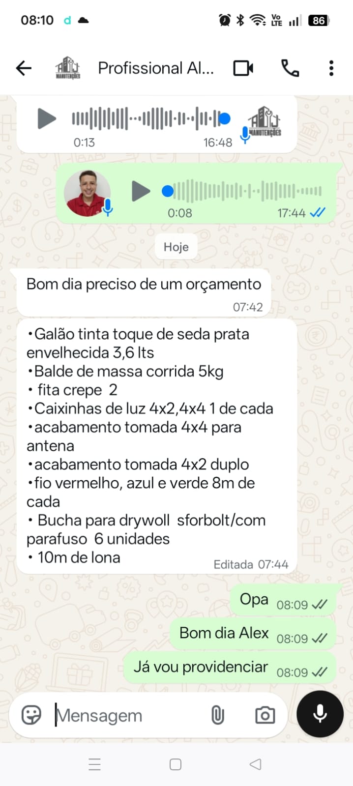 Print de conversa no WhatsApp: cliente profissional enviando lista de materiais para orçamento